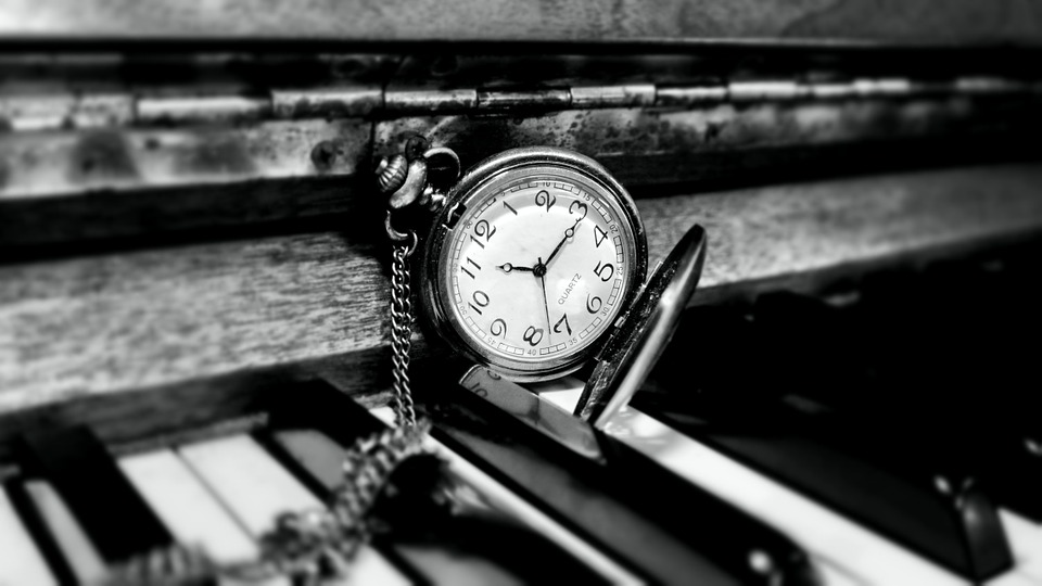 clock-piano
